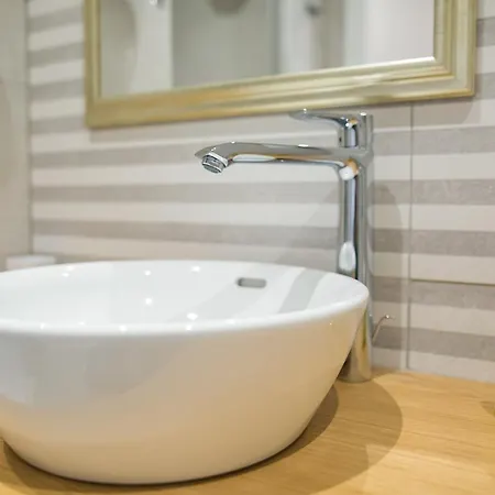 Tailor Two-bedroom Daire